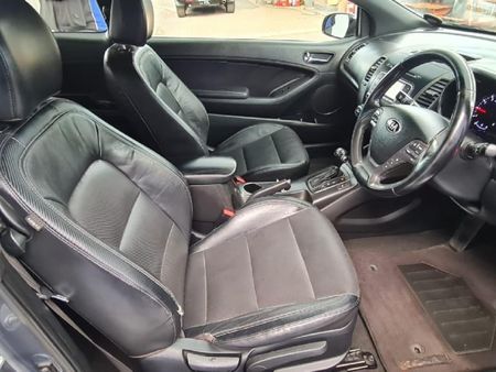 2016-Kia-Cerato-Koup-16T-GDi-Auto_9