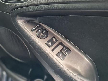 2016-Kia-Cerato-Koup-16T-GDi-Auto_8