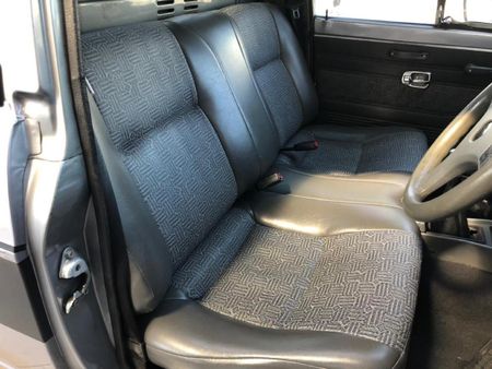 2003-Nissan-1400-5-spd_6