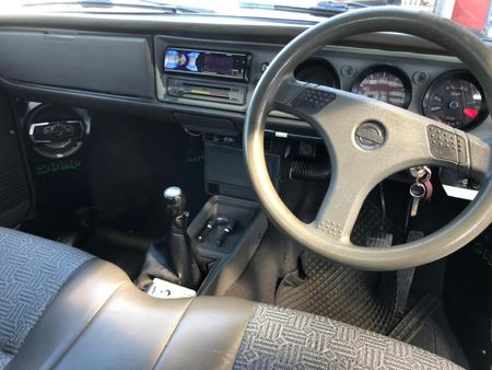 2003-Nissan-1400-5-spd_8