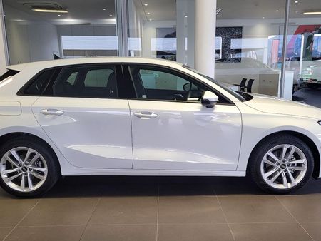 2022-Audi-A3-Sportback-14-TFSI-Auto-Advanced-35-TFSI_2