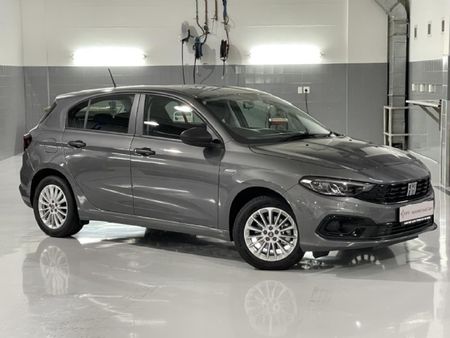 2025-Fiat-Tipo-16-City-Life-Auto-5-dr_0