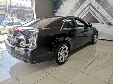 2010-Cadillac-CTS-36-V6-Auto_3