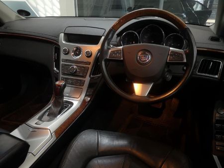 2010-Cadillac-CTS-36-V6-Auto_7