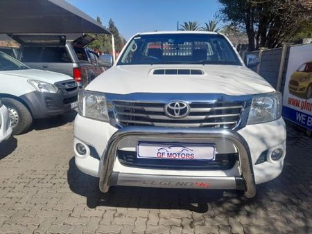 2015-Toyota-Hilux-2015-TOYOTA-HILUX-30-D4D-4X4_2
