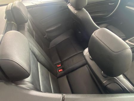 2012-BMW-1-Series-125i-Convertible-M-Sport-Auto_12