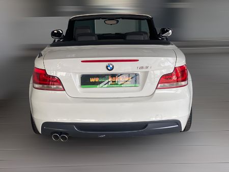 2012-BMW-1-Series-125i-Convertible-M-Sport-Auto_6