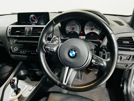 2016-BMW-M2-Coupe-Auto_10