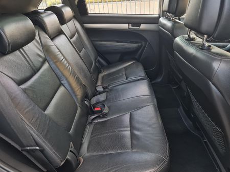 2010-Kia-Sorento-22D-4x4-Auto-7-seat_9