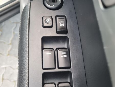 2010-Kia-Sorento-22D-4x4-Auto-7-seat_13
