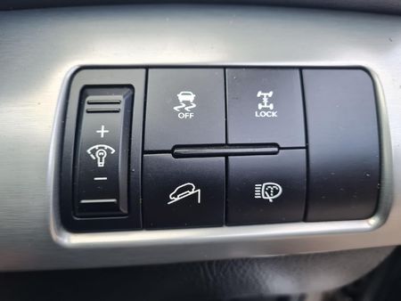 2010-Kia-Sorento-22D-4x4-Auto-7-seat_15