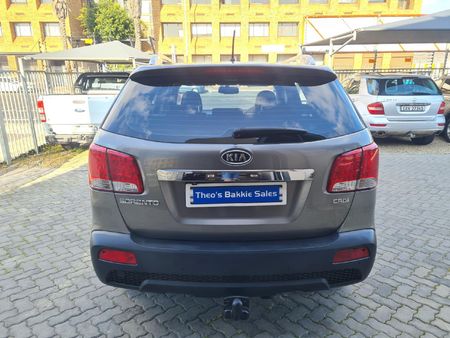 2010-Kia-Sorento-22D-4x4-Auto-7-seat_5