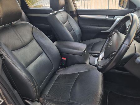 2010-Kia-Sorento-22D-4x4-Auto-7-seat_7