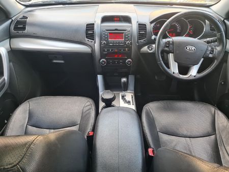 2010-Kia-Sorento-22D-4x4-Auto-7-seat_8