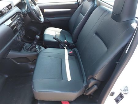 2022-Toyota-Hilux-20-VVTi-S-Single-Cab_10