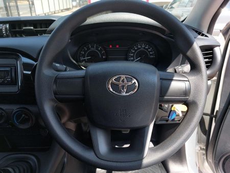 2022-Toyota-Hilux-20-VVTi-S-Single-Cab_12