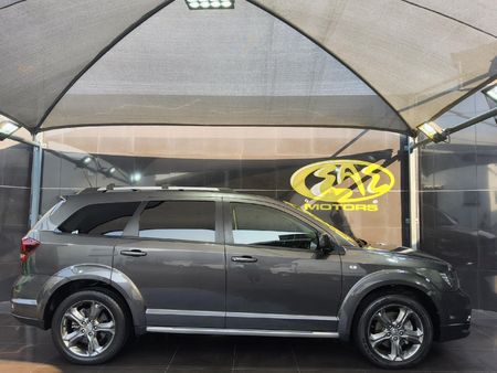 2015-Dodge-Journey-36-V6-SXT-Auto_1