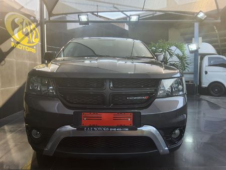 2015-Dodge-Journey-36-V6-SXT-Auto_2