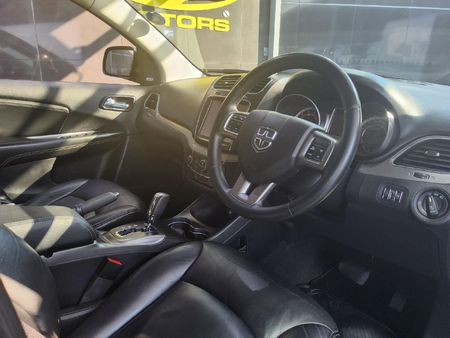 2015-Dodge-Journey-36-V6-SXT-Auto_6