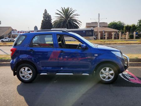 2008-Daihatsu-Terios-4x4_3