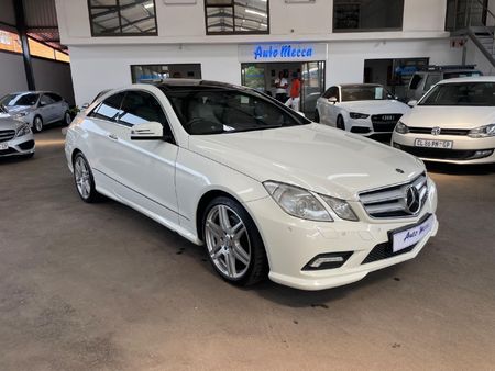 2010-Mercedes-Benz-E-Class-E-350-Coupe_2