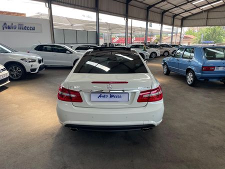 2010-Mercedes-Benz-E-Class-E-350-Coupe_3