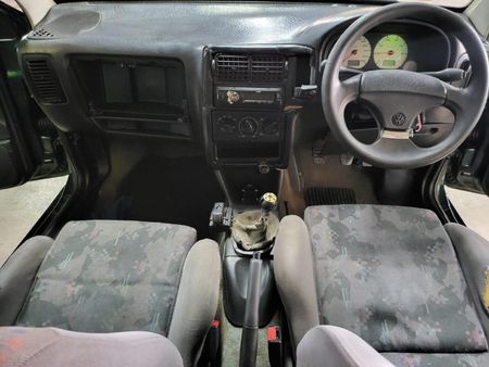 2002-Volkswagen-Polo-Playa-14-S_1
