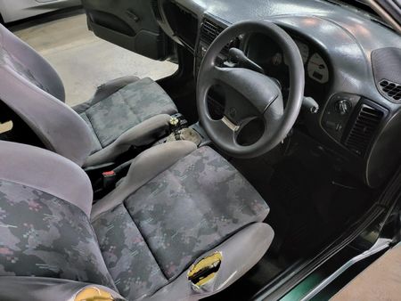 2002-Volkswagen-Polo-Playa-14-S_5