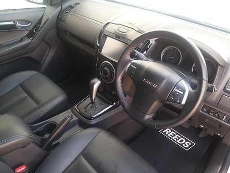 2021-Isuzu-D-Max-300-LX-Auto-Double-Cab_13