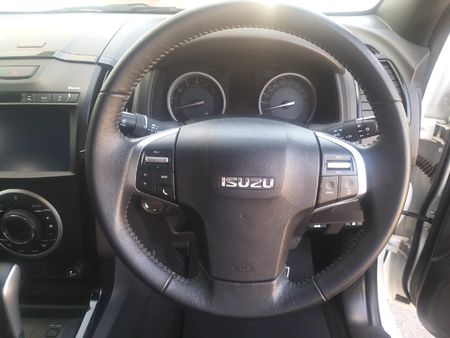 2021-Isuzu-D-Max-300-LX-Auto-Double-Cab_14