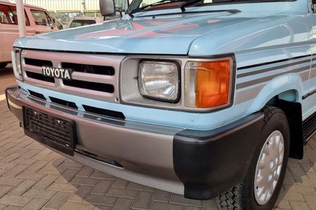 1996-Toyota-Venture-1800-64_3