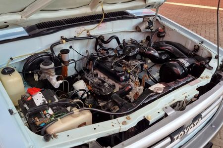 1996-Toyota-Venture-1800-64_6