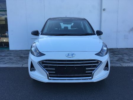 2022-Hyundai-Grand-i10-10-Fluid_1