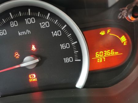 2018-Suzuki-Celerio-10-GL_7