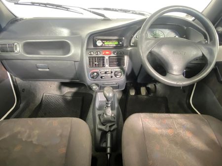 2004-Fiat-Palio-12-Go-5-dr_1