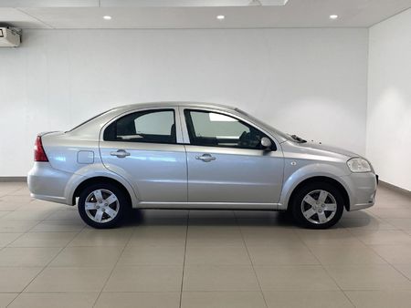 2013-Chevrolet-Aveo-16-LS_2