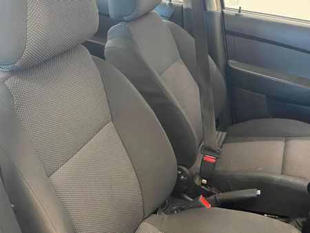 2013-Chevrolet-Aveo-16-LS_7