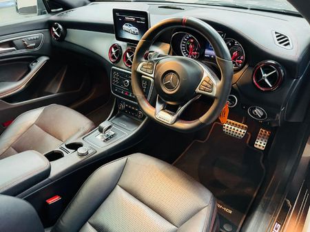 2015-Mercedes-AMG-CLA-45-AMG_3