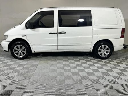 2002-Mercedes-Benz-Vito-112-CDI-Panel-Van_7