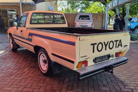 1996-Toyota-Hilux-2400-D-Raider-Single-Cab_3