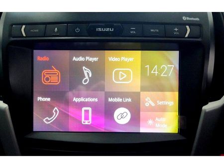 2019-Isuzu-D-Max-300-LX-Double-Cab_10