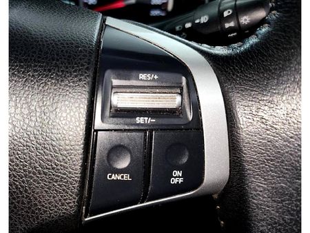 2019-Isuzu-D-Max-300-LX-Double-Cab_17