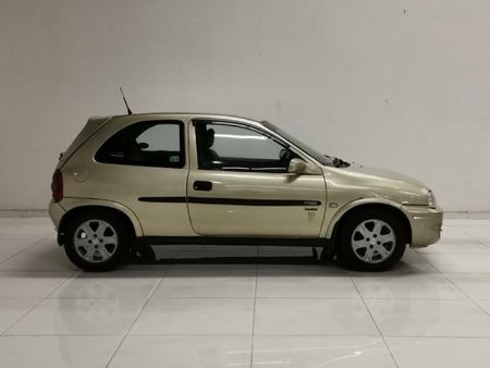 2002-Opel-Corsa-16-GSi_3