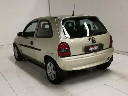 2002-Opel-Corsa-16-GSi_5