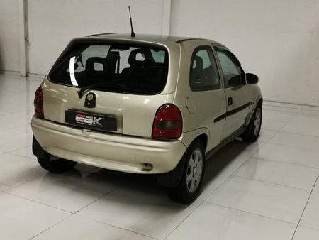2002-Opel-Corsa-16-GSi_7