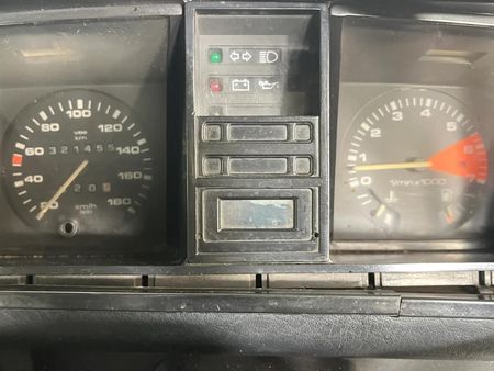 1998-Volkswagen-Caravelle-26i_2