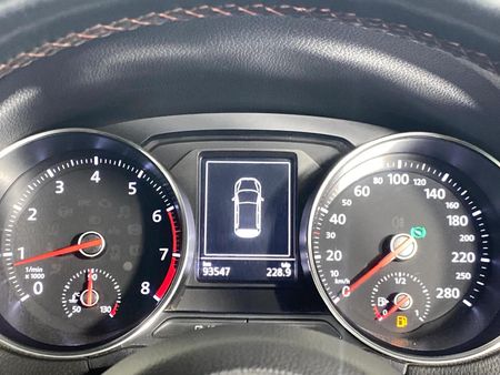 2016-Volkswagen-Polo-GTI-18-TSI-Auto_2
