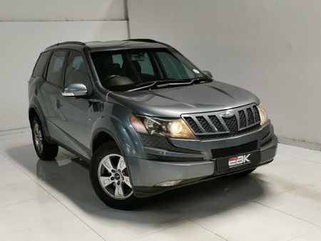 2013-Mahindra-XUV-500-22D-mHawk-7-seat-W8_0