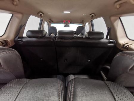 2013-Mahindra-XUV-500-22D-mHawk-7-seat-W8_15