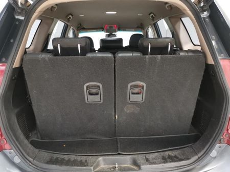 2013-Mahindra-XUV-500-22D-mHawk-7-seat-W8_16